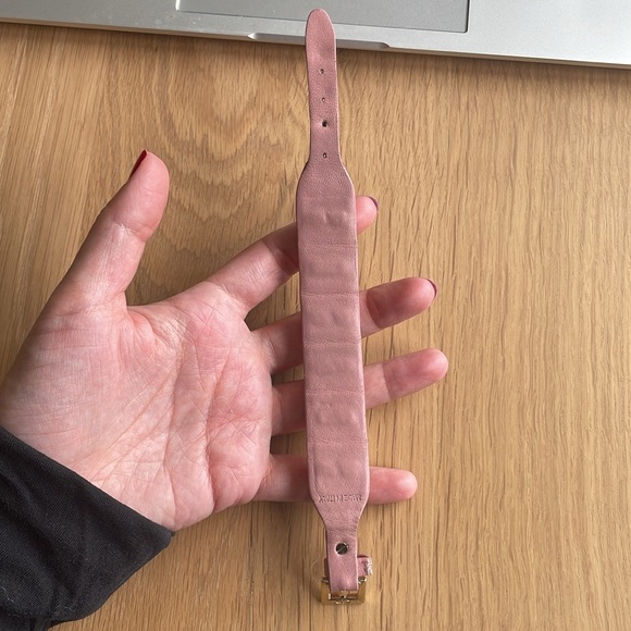 Valentino Rockstud Bracelet, pink leather w/ gold hardware - Picture 4 of 4